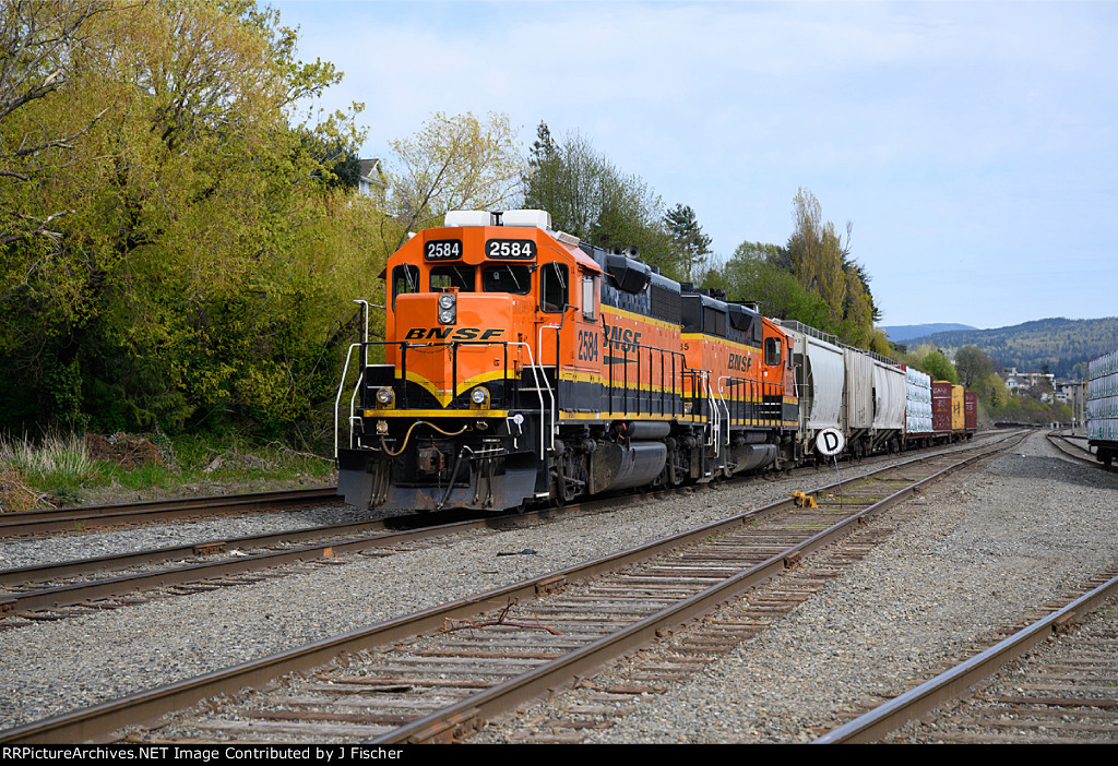 BNSF 2584